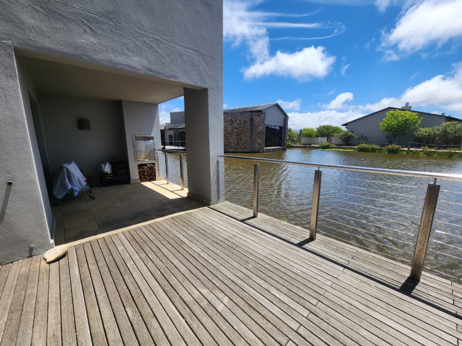 To Let 2 Bedroom Property for Rent in Oubaai Western Cape